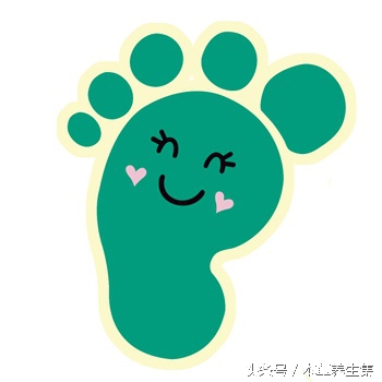 男性14岁趾间糜烂型脚气脱皮现象,脚上脱皮水泡痒脚趾缝溃烂