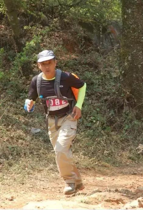 红军精神照我行——花甲老人100公里越野跑全记录