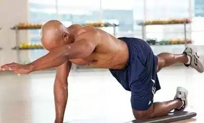 10天练就马甲线翘臀,翘臀和马甲线训练计划女生