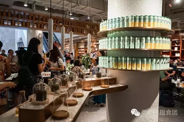 轻奢金x薄荷绿,原来你是这么一家茶饮店(文末教你刷我的卡