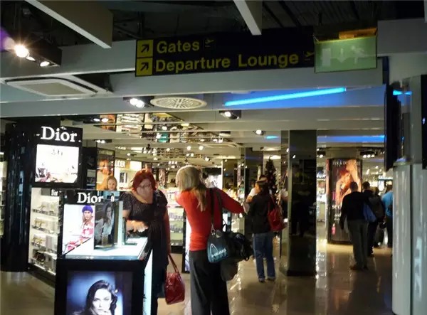 国内机场哪个免税店买什么最划算,国外机场免税店购物流程