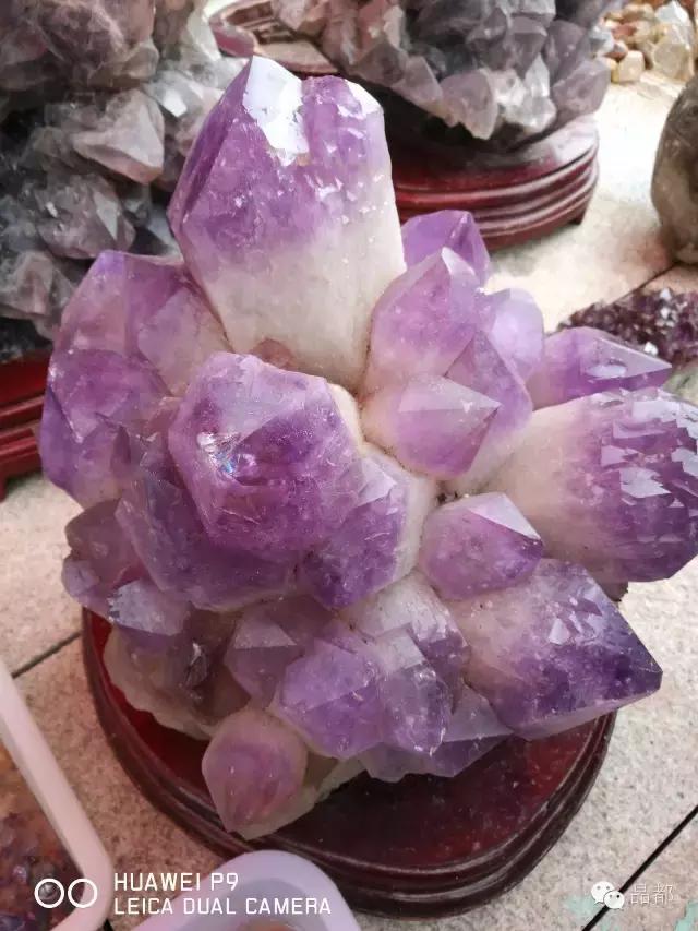 水晶品种大全图解,紫水晶品种