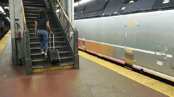 用什么样的拉杆箱旅游最实用,踩不烂的拉杆箱出门旅行必备