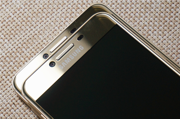 三星galaxyc7手机长什么样,三星galaxyc7白色