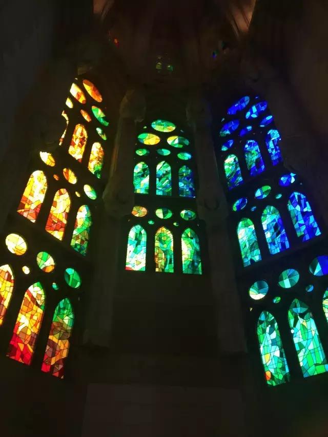 西班牙巴塞罗那自由行热门攻略,西班牙怎么玩