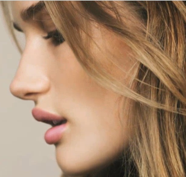 巴宝莉burberry经典,burberry彩妆十大必买经典单品