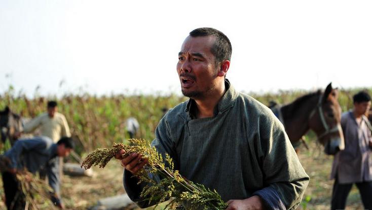 他出道多年无绯闻,33岁出道的他专注演戏32年零绯闻