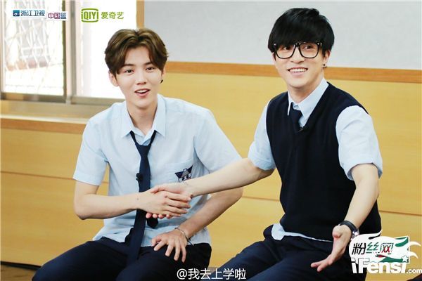 星榜第一青宇粉丝见证直升机应援活动