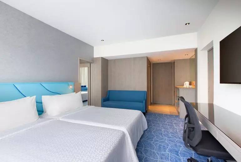 新加坡万豪福朋喜来登,福朋喜来登和艾美自助餐