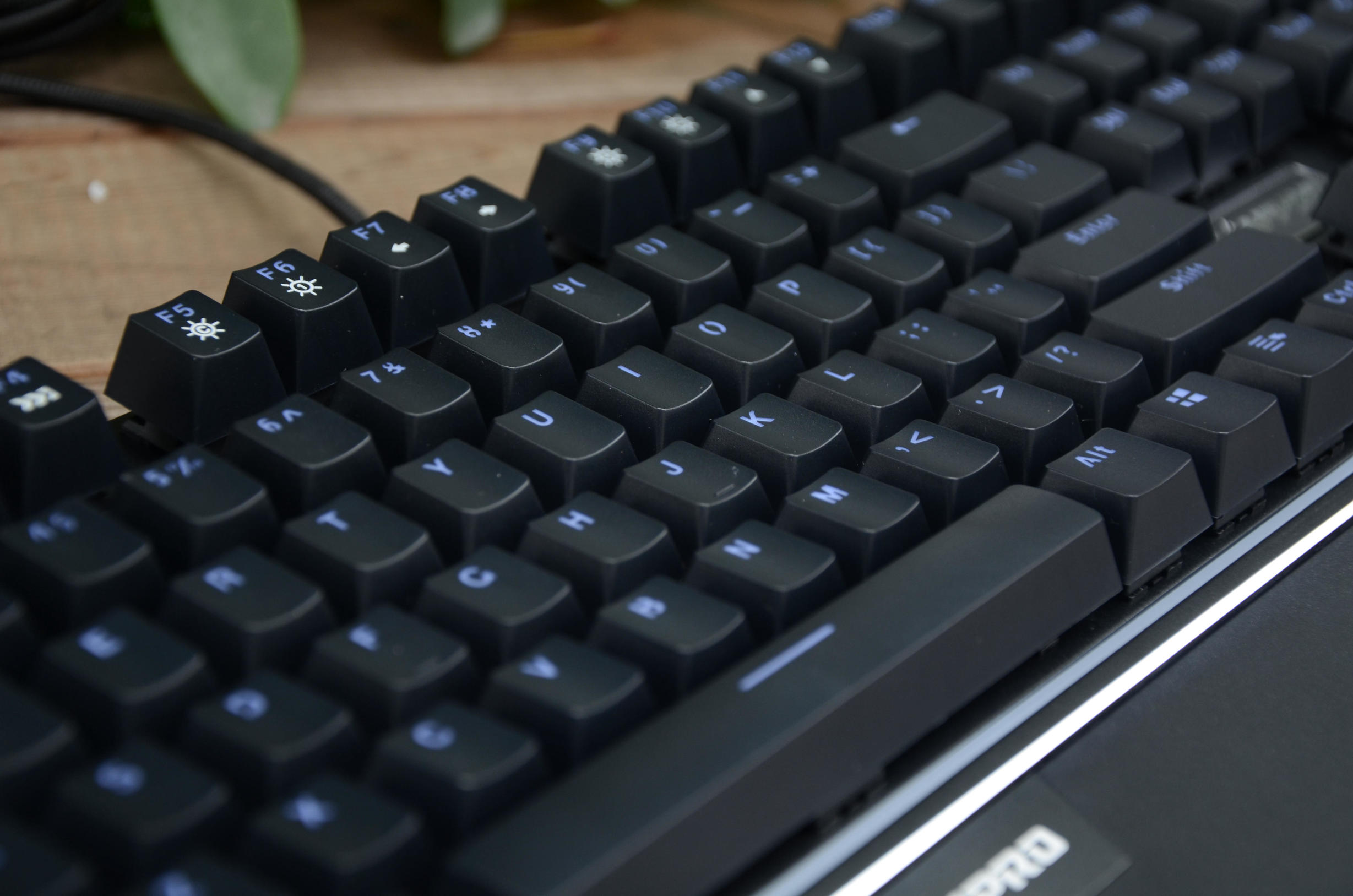 雷柏v720黑轴,雷柏v720机械键盘