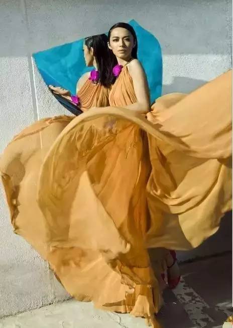 明星撞衫成街衣！品牌公关还不引咎辞职？