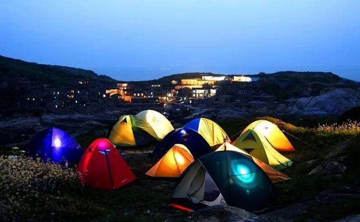 山间漂流避暑旅游,浙江深山避暑天堂住木屋