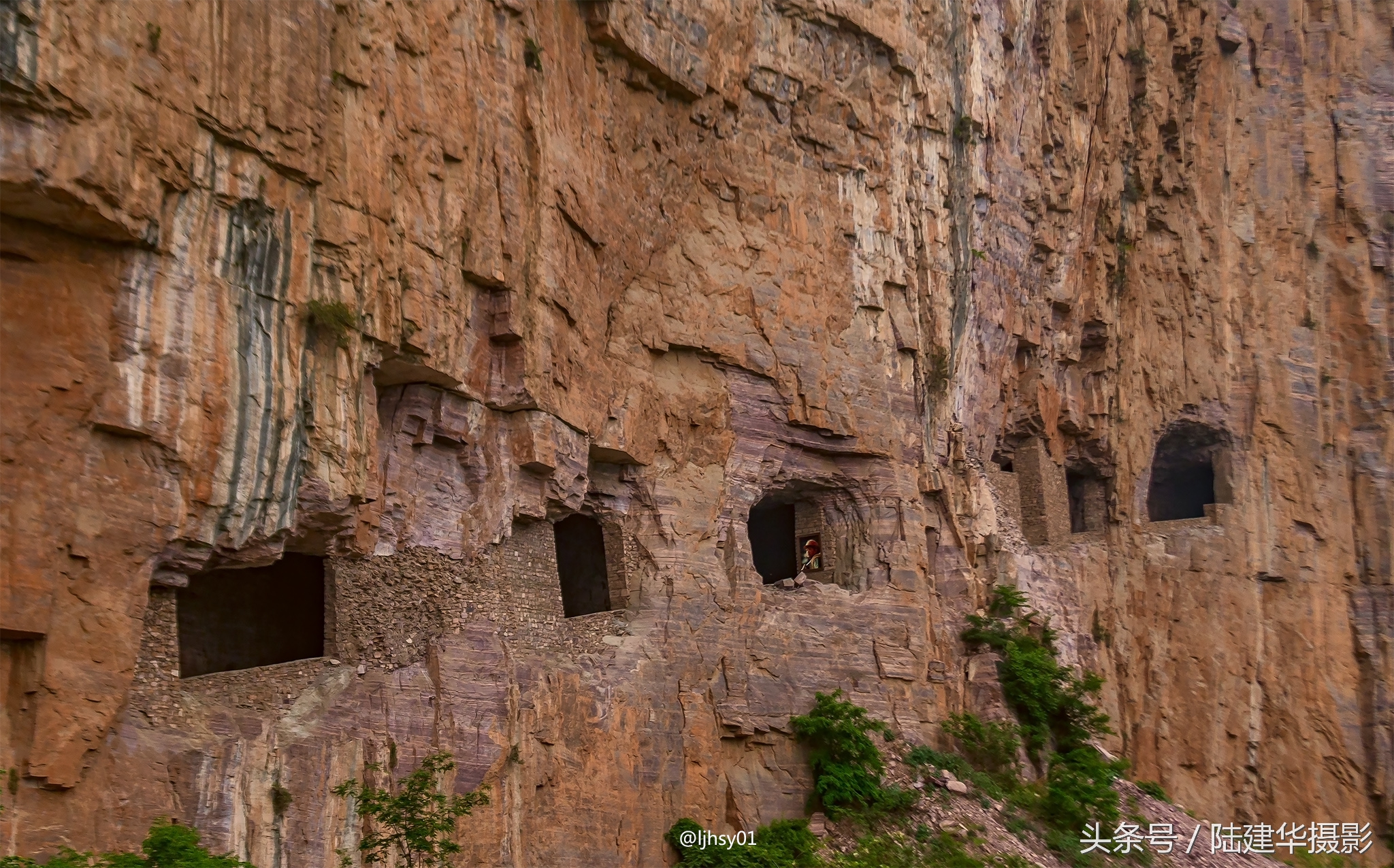 锡崖沟挂壁公路第一视角,锡崖沟悬崖上的挂壁公路