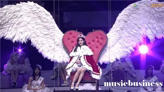 二次元闯入三次元,打破次元壁前往二次元你会干什么