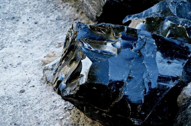 佩戴黑曜石怎么消磁,黑曜石消磁是迷信说法吗