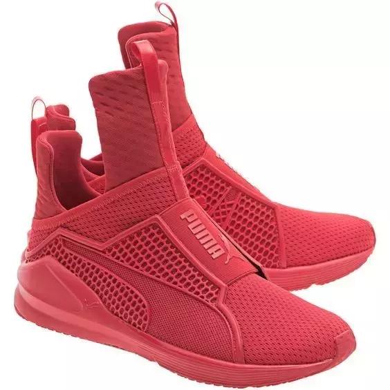 球鞋/最爱脚下那抹红，今夏潮人都得踩个它