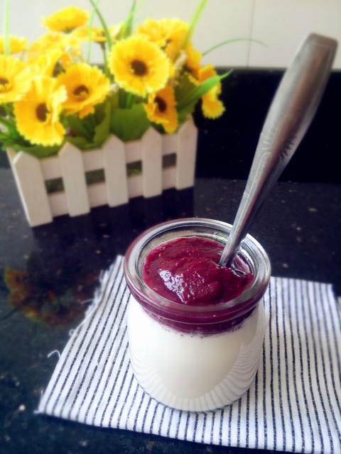 不用烤箱也可以做的酸奶食品,在家制作酸奶可以不用放微波炉吗