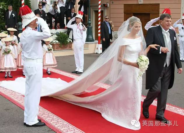 婚纱历史不过100多年，这些年那些令人惊艳的婚纱，你会对哪一款尖叫~