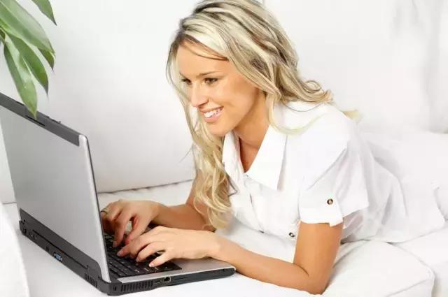 为什么我的电脑玩游戏很卡,电脑为什么玩游戏就卡