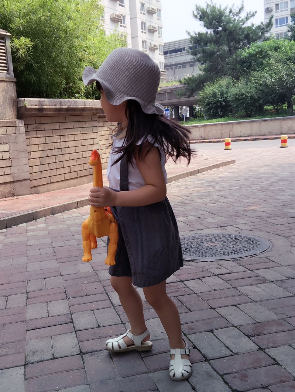 品牌童装清仓大放送,童装大清仓视频