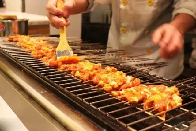 长沙妹纸，你们知道去这些店遇见韩国欧巴很容易吗？