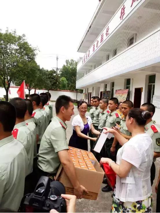 永安市政府春节慰问部队,三明市妇联主要领导