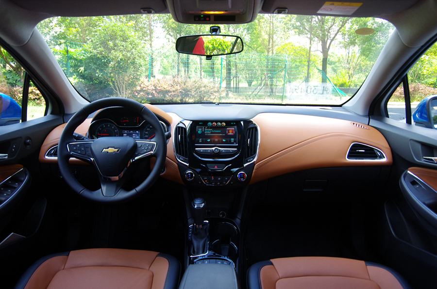 新科鲁兹评测,新科鲁兹好开吗