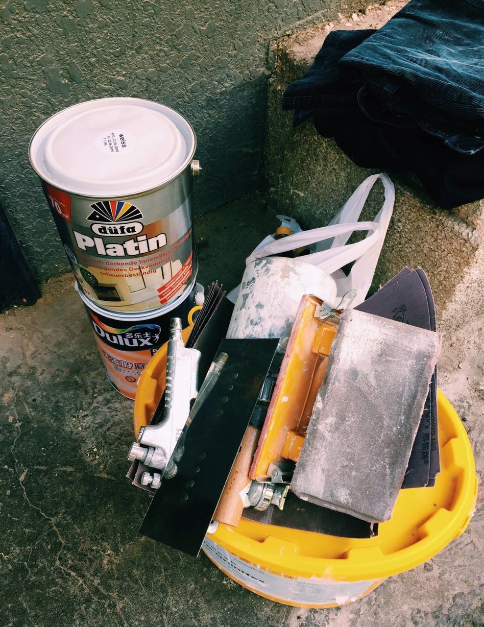 女生花1700改造破旧出租屋,90后女生独自租房改造毛坯房