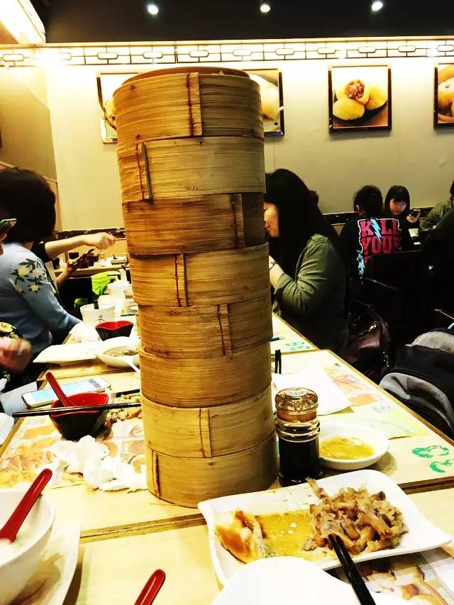 上海米其林餐厅人均消费,香港有几家米其林三星餐厅