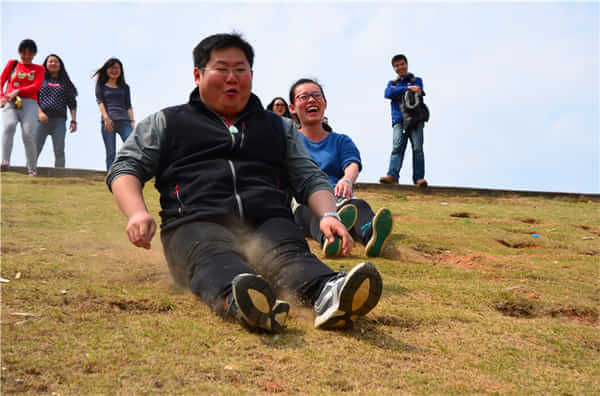 稻草人旅行有什么特色,稻草人旅行沙漠