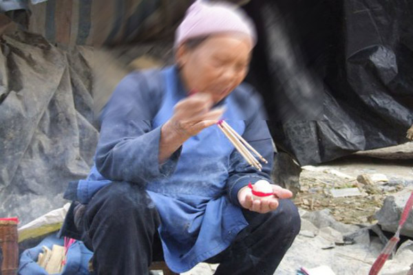 贵州烧蛋治病是真的吗,贵州民间烧鸡蛋治病事件