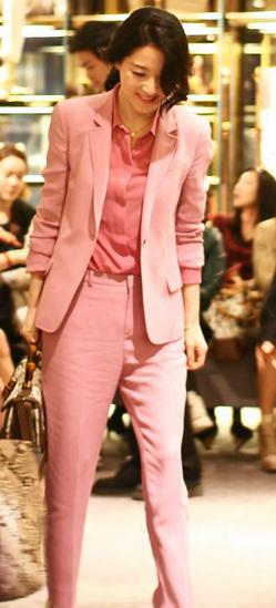 宋慧乔金喜善现状,金喜善和宋慧乔哪个美