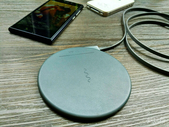 手机壳有贴片可以无线充电,手机壳贴了个贴片能无线充电吗