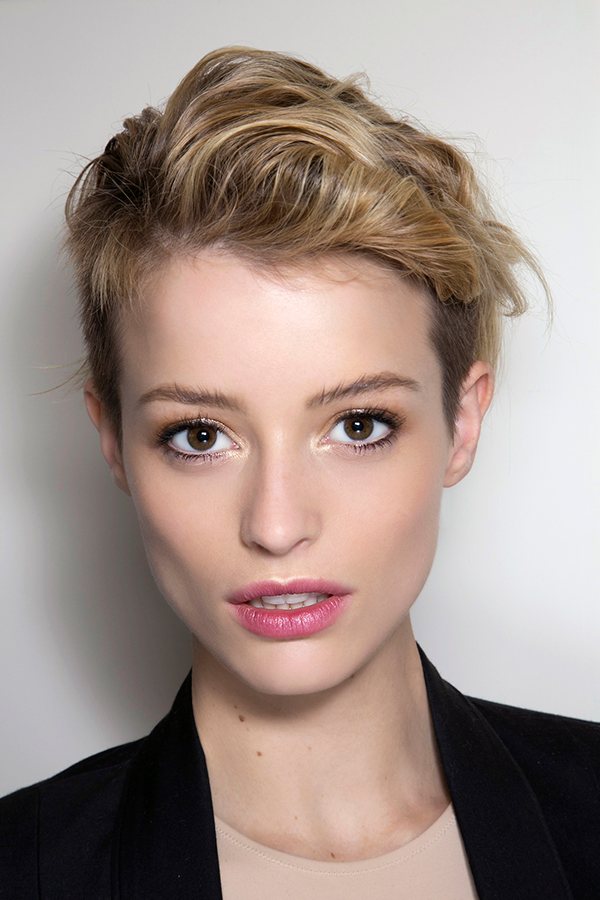 女生超短发结婚造型,短发新娘不用假发的简单造型