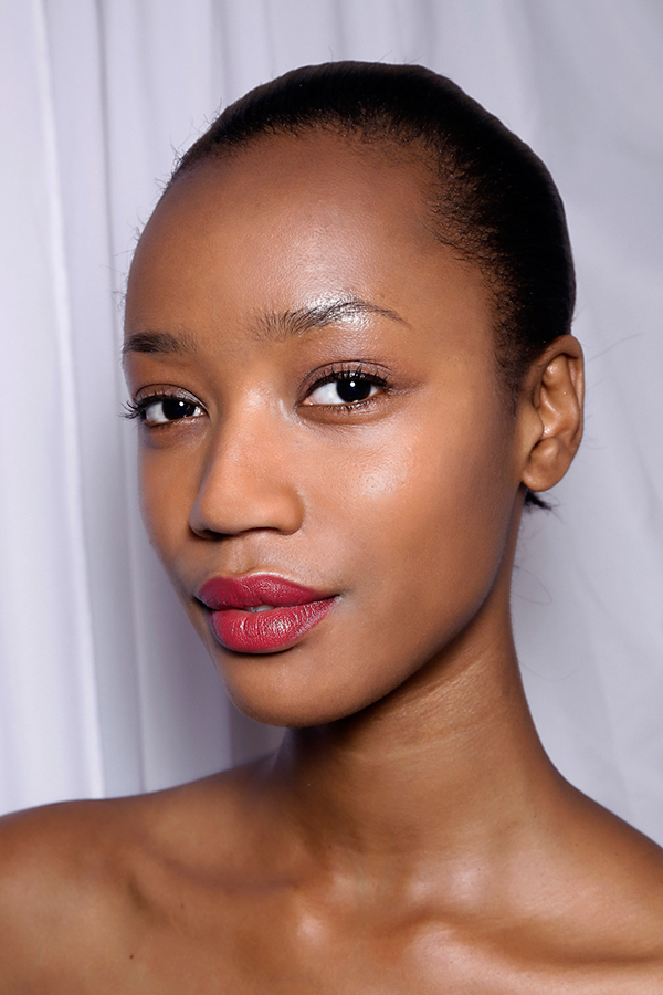 女生超短发结婚造型,短发新娘不用假发的简单造型