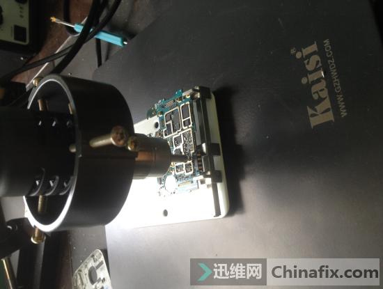 三星s4充不上电怎么办,三星s4充电震动不开机