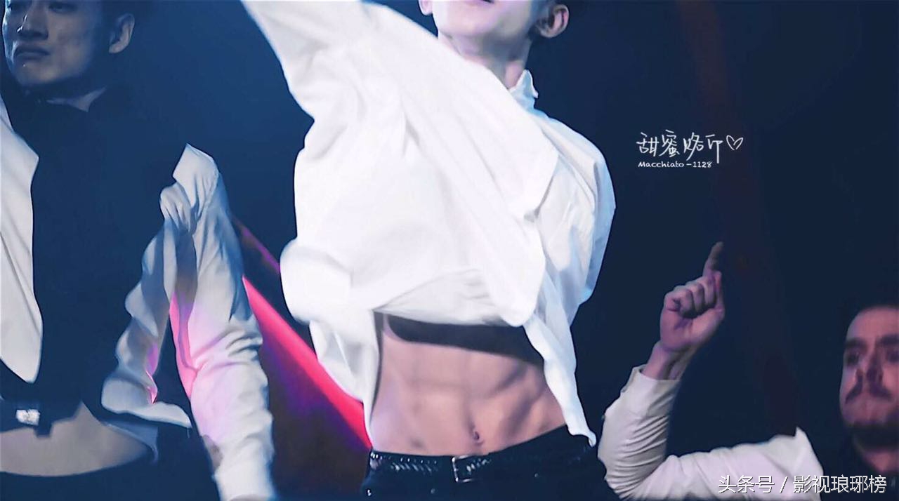 张艺兴鹿晗巅峰颜值,鹿晗张艺兴耍小动作