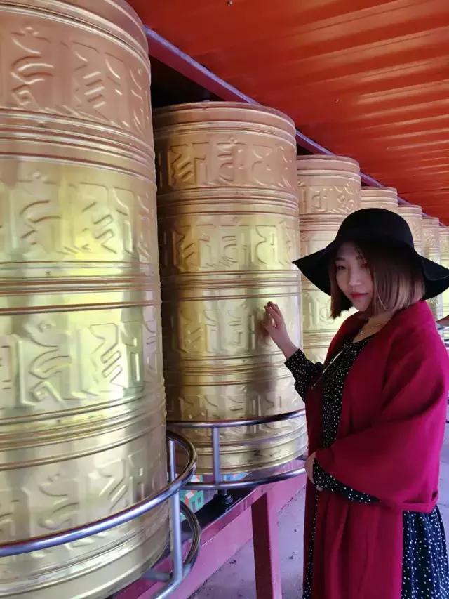 色达红色房子在哪,色达震撼的红房子