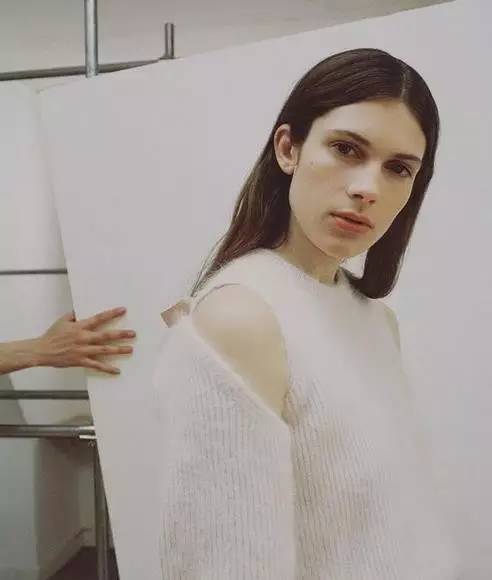 怎么判断一件衣服该不该留下来,怎样判断一件衣服值不值得买