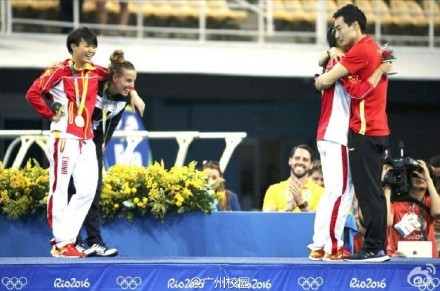 秦凯向何姿求婚时说了什么,秦凯求婚何姿cryonmyshoulder