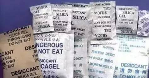 食品干燥剂炸伤小孩眼睛,食品干燥剂8岁男童