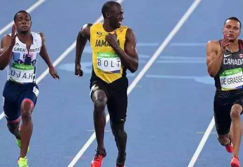 百米赛跑博尔特对战猛兽,百米飞人博尔特经典动作