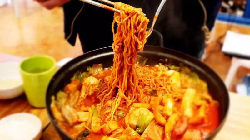 虐完临沂单身狗再虐临沂上班狗！这家店韩国料理实在太.......好吃了！