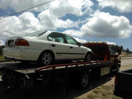 车子抛锚怎么叫拖车最省钱,车辆抛锚在路上如何救援拖车