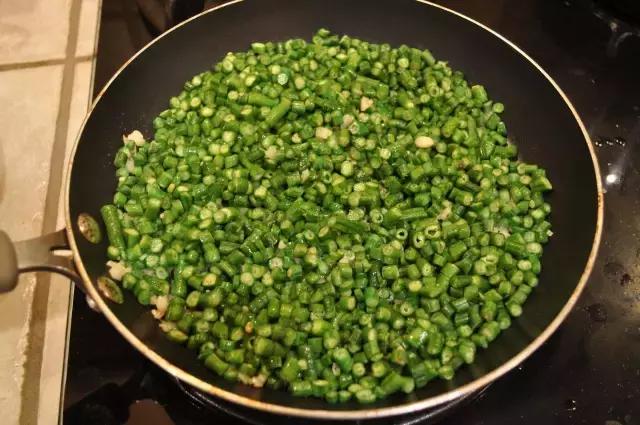 吃过无数遍，见到“豇豆”两个字还是会念错的一定不是我一个！