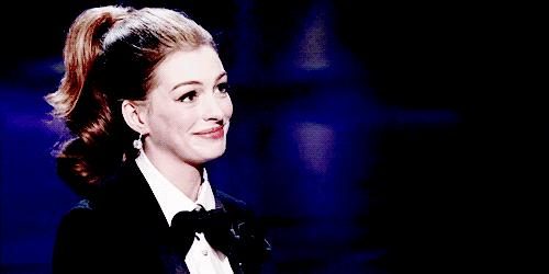 娓湡鏈嶈,娓湡鏈嶉グ绌挎惌