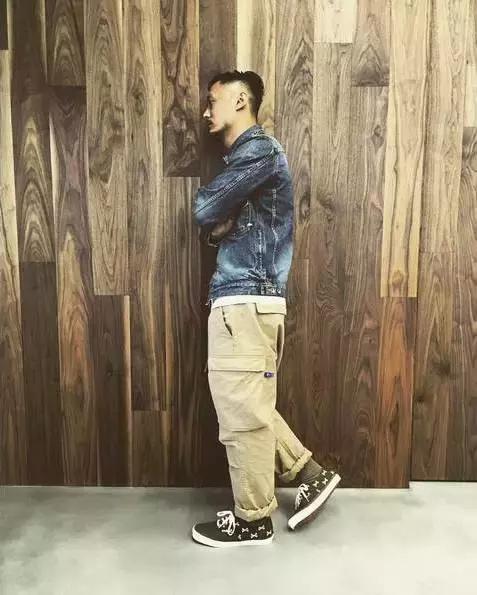 闃胯开闉嬬帇nmd,闃胯开杈炬柉nmd闉嬬帇