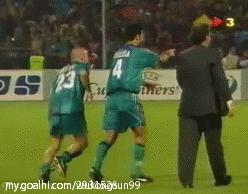 足球球员搞怪图片,足球搞笑庆祝动作gif