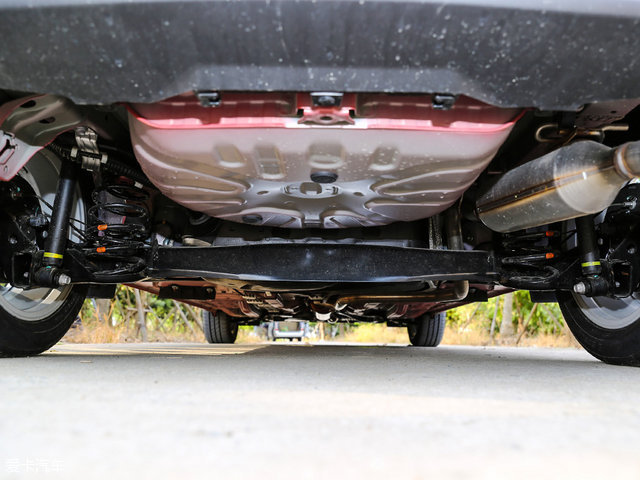 yarisl致炫试驾,最新款yarisl致炫试驾