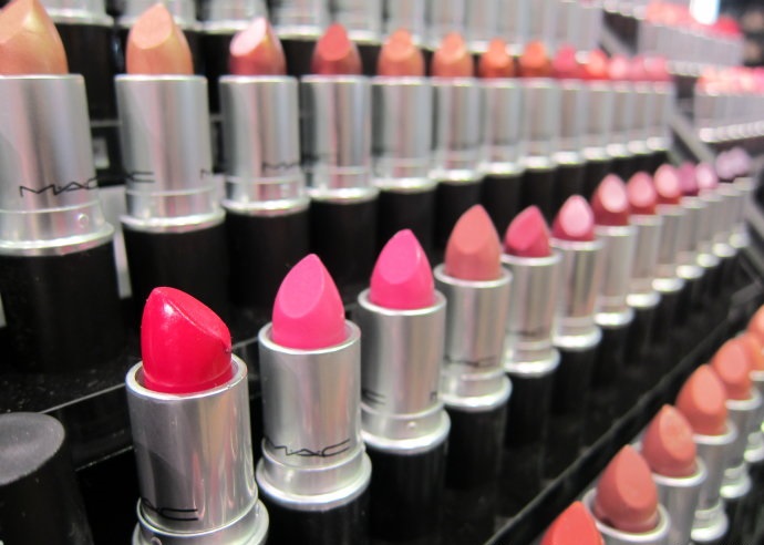 口红界洗冤录：M.A.C的质地真的干到令人发指？
